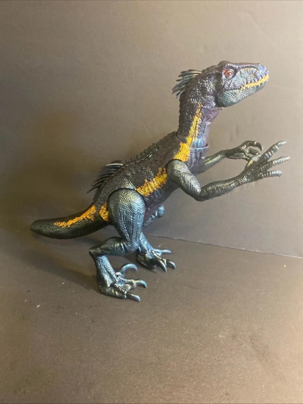 Jurassic World Track‎ 'n Attack Indoraptor Figure